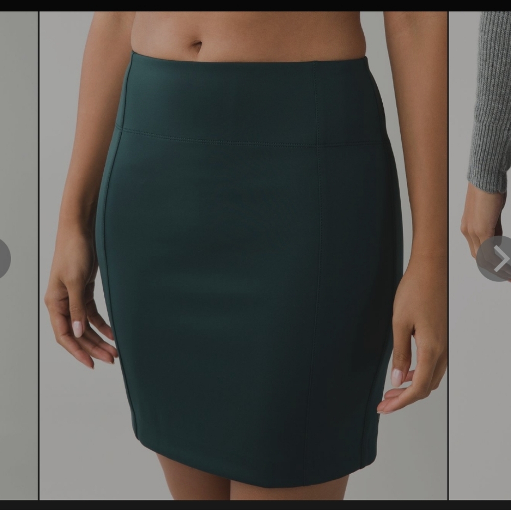 Lululemon & go Cityfarer Skirt Dark Fuel Size 4